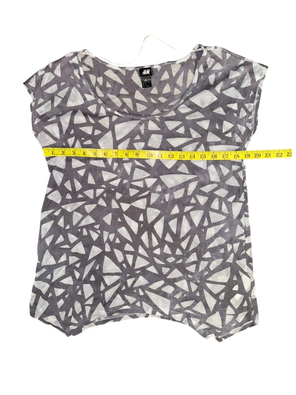 Triangular Pattern Top - Picture 6 of 12